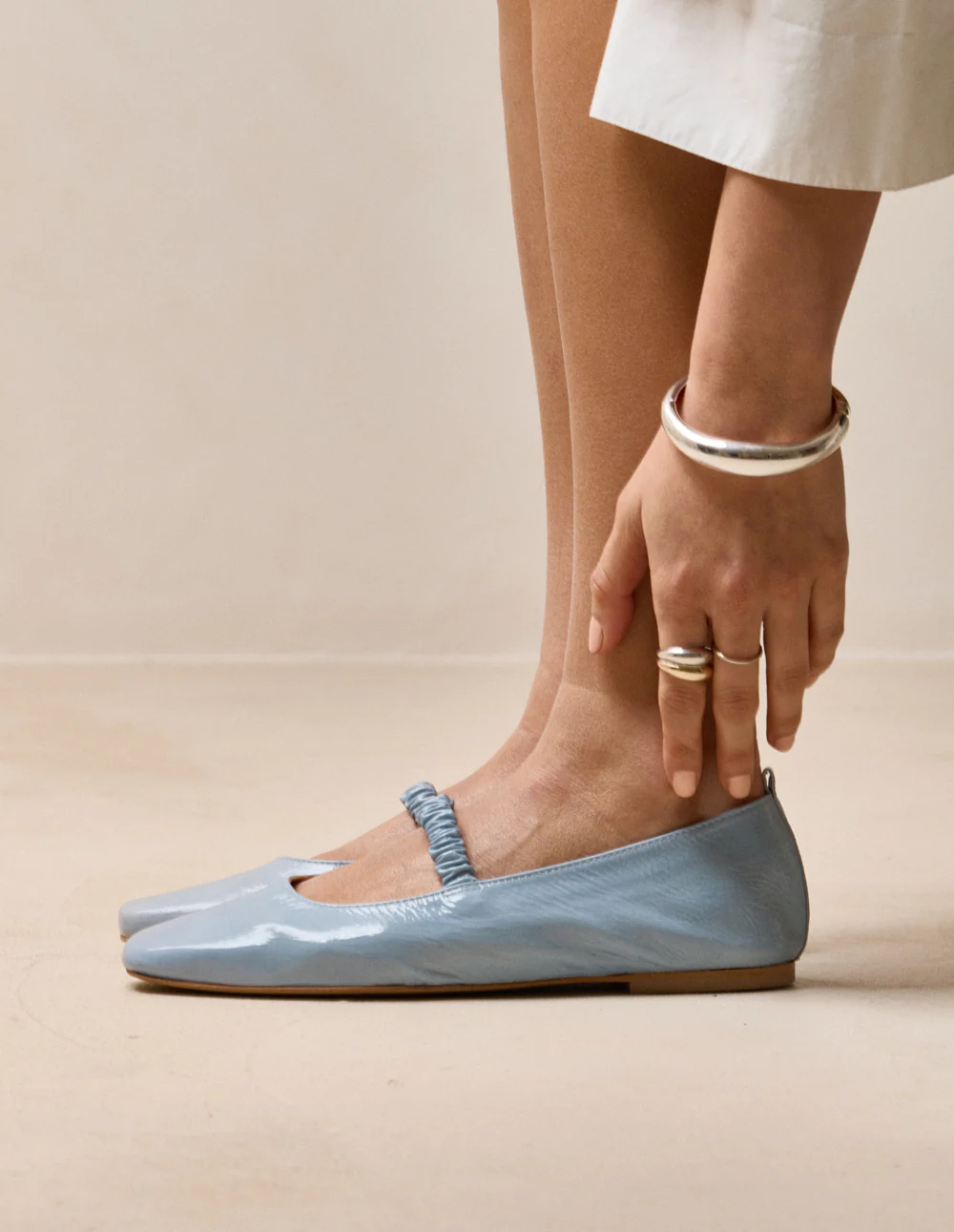 Ballerines Serra - Cuir plissé verni bleu glacé