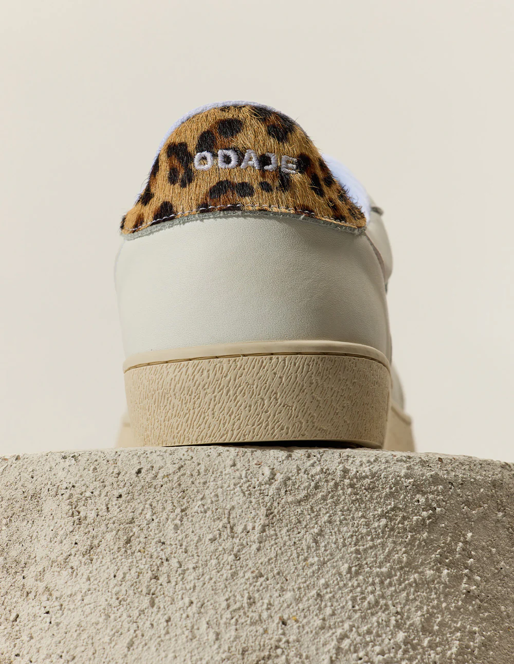 Baskets basses Marie - Gris clair blanc pony - Image 3