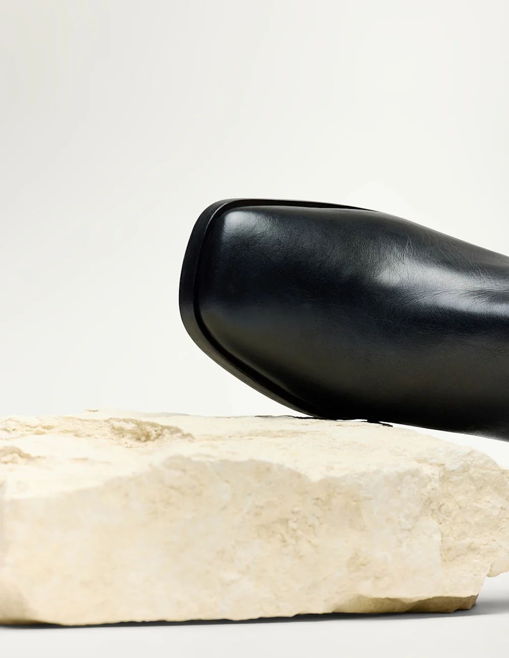 Bottines à talons Frida - Cuir noir - Image 6